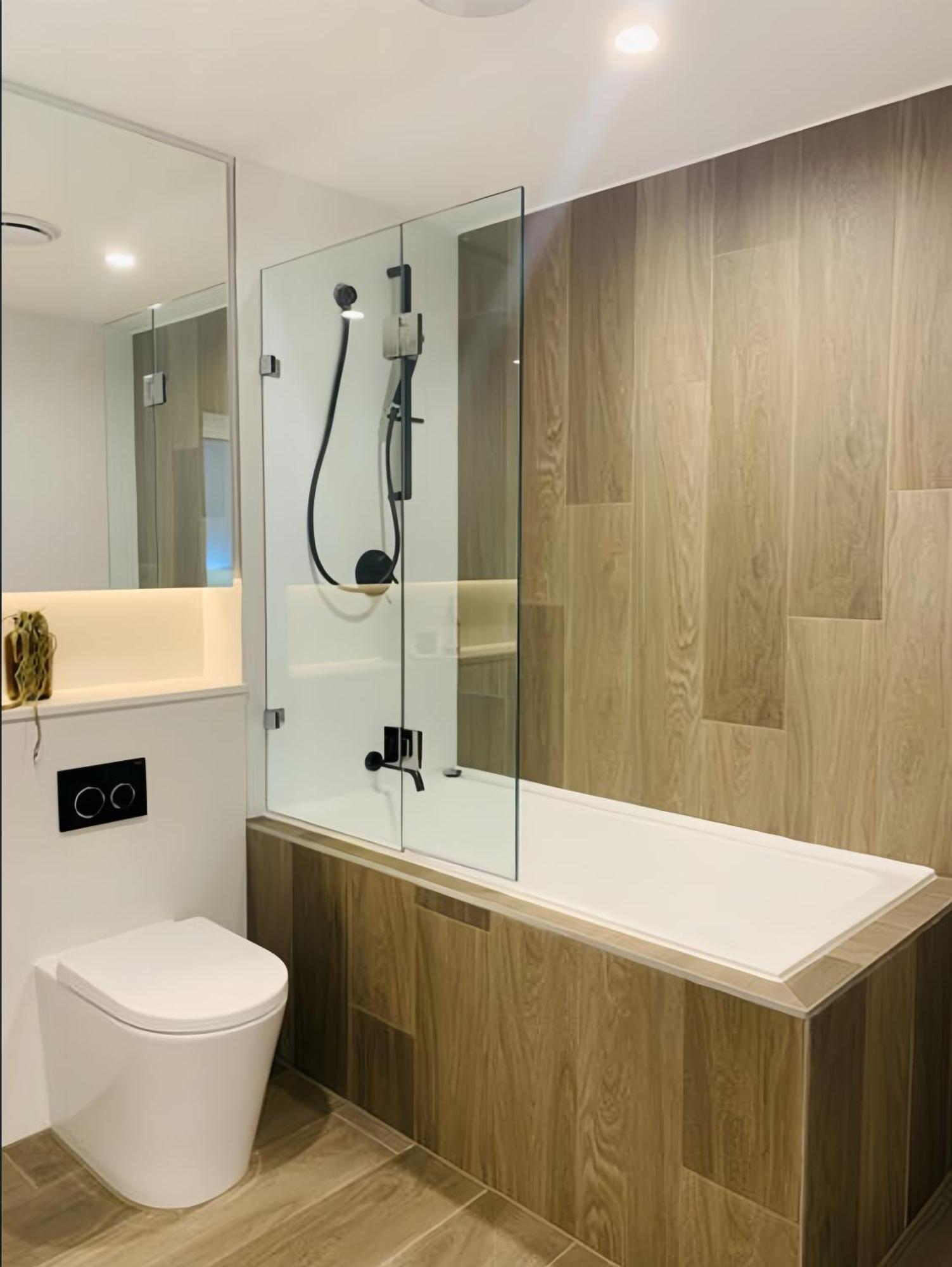 Arty Spacious Ensuite Close Airport, Uts And Cbd *